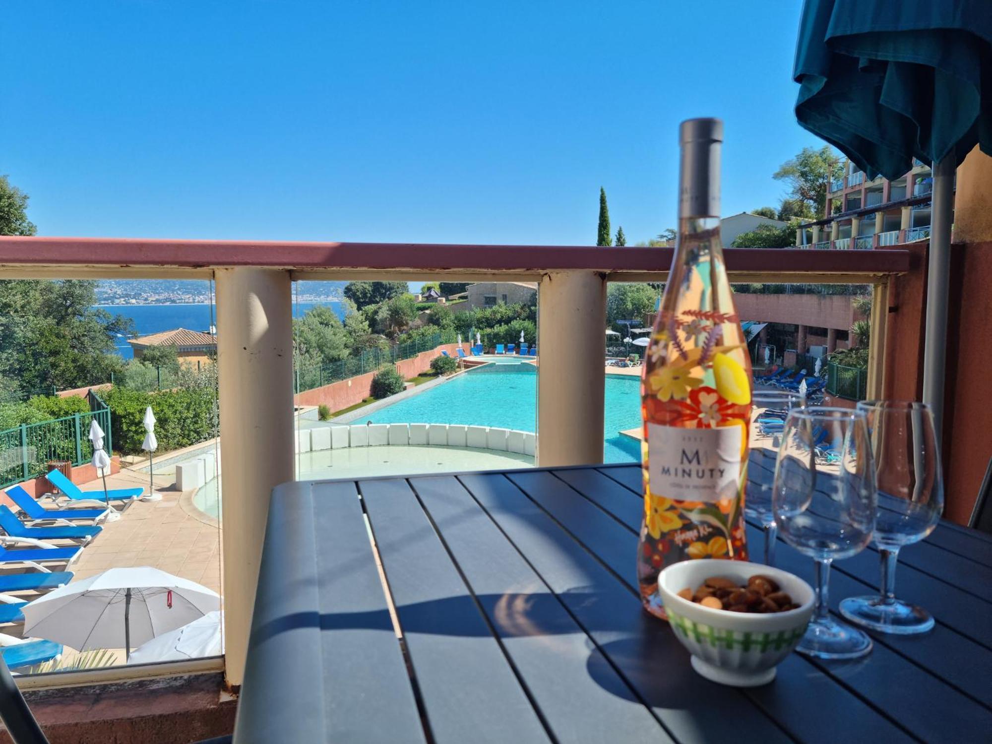 Magnifique Vue Mer Et Piscine - Les Cles De L Esterel Théoule-sur-Mer Extérieur photo